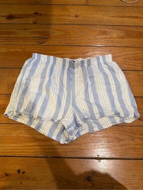 (651) STRIPED PJ SHORTS